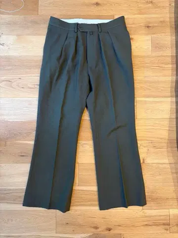 NEAT 니트 x POGGY THE MAN 한정판 슬랙스