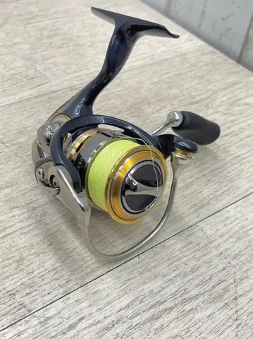 새상품급 다이와 셀테이트 1003 스피닝 릴 낚시