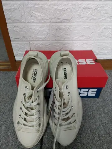 컨버스 올스타 크림 통굽 스니커즈