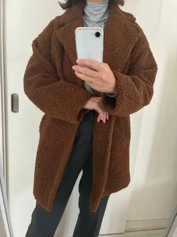 브라운 테디 코트 경량 미 실루엣