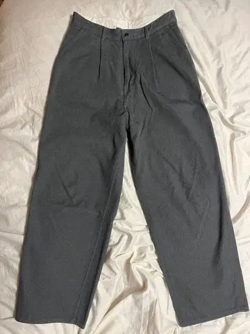 Graphpaper HARD TWILL TWO TUCK PANTS