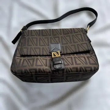 기하학 패턴 숄더백 브라운/블랙