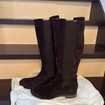 알베르토 페르마니 다크 브라운 스웨이드 롱 부츠