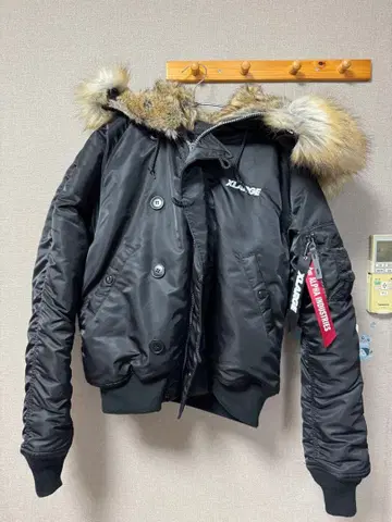 XLARGE x ALPHAINDUSTRIES MA-1 자켓