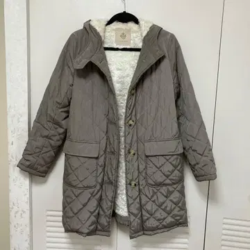 Triple arrows 퀼팅 보아 코트