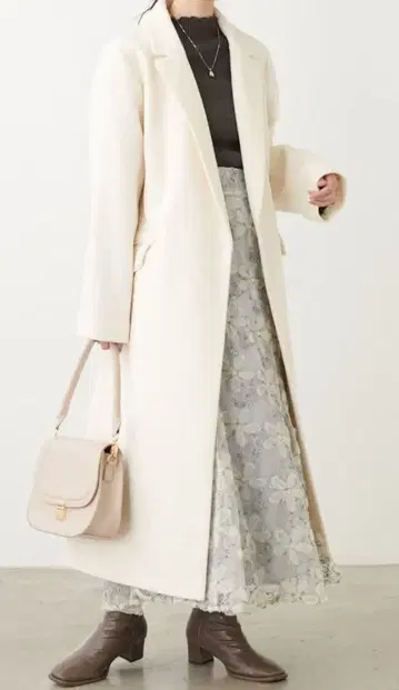 내추럴 꾸뛰르 화이트