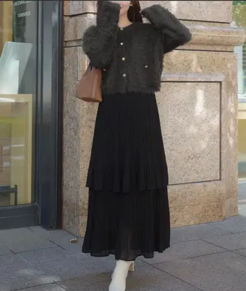 새상품급 CENEA 골드 버튼 샤기 니트 가디건 + 플리츠 스커트 set