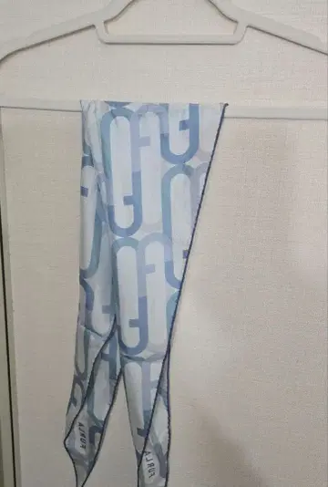 FURLA 로고 블루 백 스카프