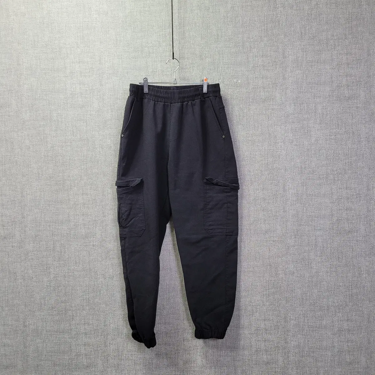 Special Guest EASY SUPERWIDE TUCK PANTS 3LAYER on Bunjang Global Site.