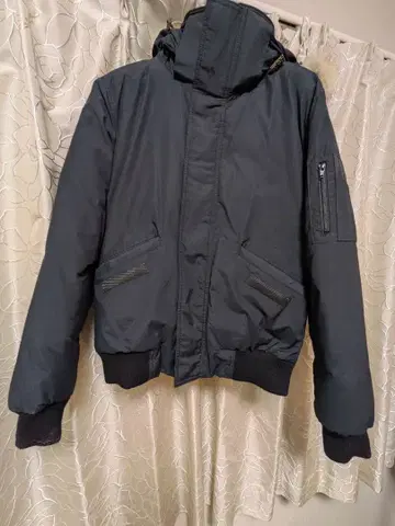 새상품급 OSCCross 할리우드 런치마켓 다운 자켓 남성용