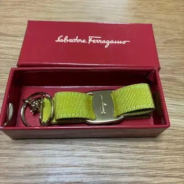 [ 새상품급 ] Salvatore Ferragamo 라임 키링
