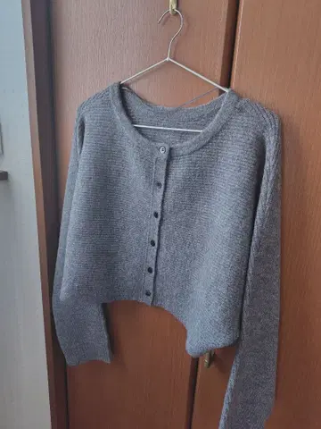 온라인 사이트 완판 퍼프 니트 2피스 가디건 GU 그레이 M 사이즈