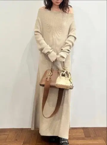 12/31 발송 미라 오웬 오프숄더 니트 원피스