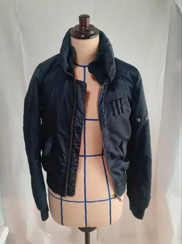 RODEO CROWNS MA-1 자켓 스터드 장식 로데오 크라운