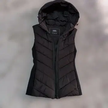 ZARA 블랙 다운 베스트 XS