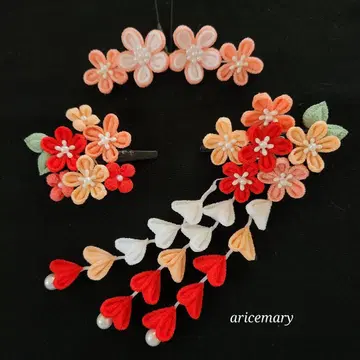 둥근 집게 모양의 츠마미자이쿠 머리 장식