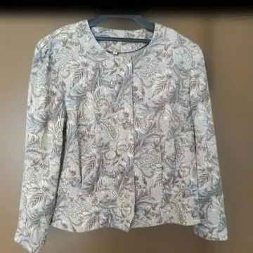 페이즐리 무늬 노카라 자켓 베이지 계열