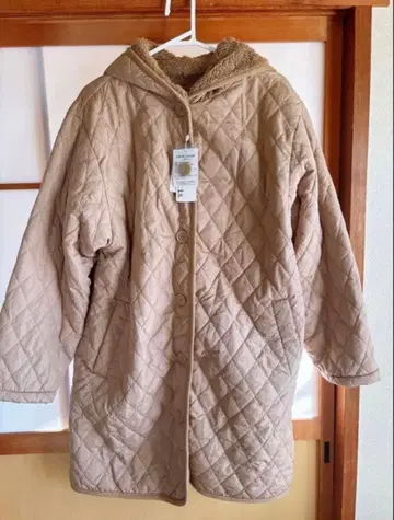 새상품 보아 안감 후드 부착 퀼팅 코트