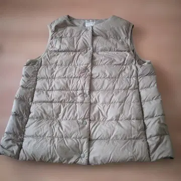 MUJI 경량 다운 노카라 베스트 M 사이즈