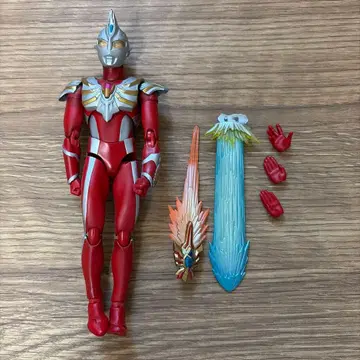 울트라 액트, 울트라맨 맥스 정크제품