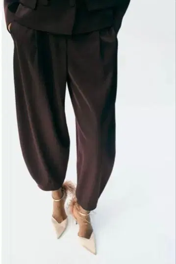 새상품 ZARA 새틴 팬츠 다크 브라운