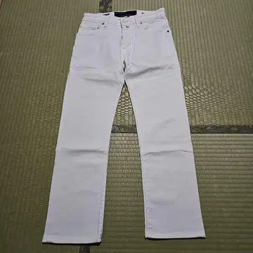 JACOB COHEN 화이트 청바지 사이즈 28