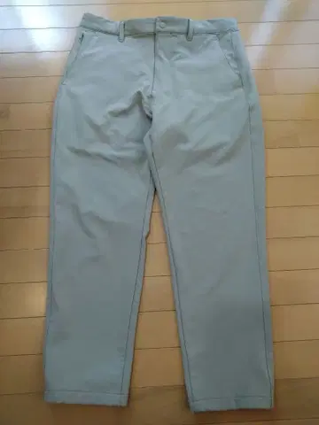 유니클로 웜 스트레치 팬츠 L 사이즈 (인심 보정 있음)