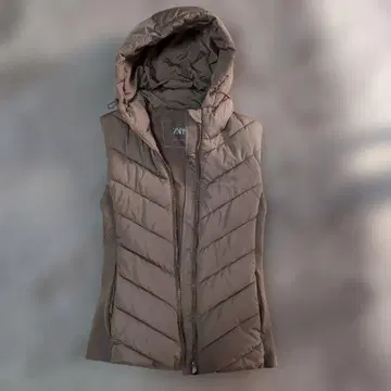 ZARA 후드 부착 다운 베스트 M 베이지