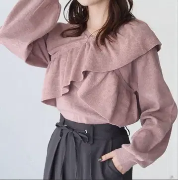 [미사용 새상품] 프릴 크로스 니트 풀오버