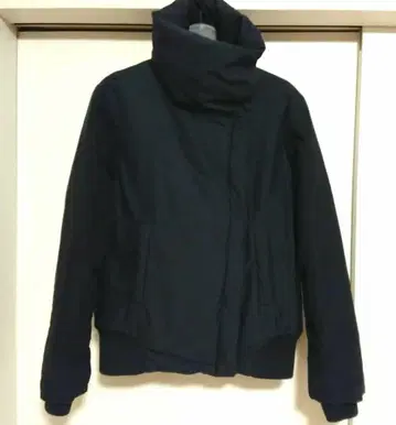 띠어리 네이비 다운 자켓 S