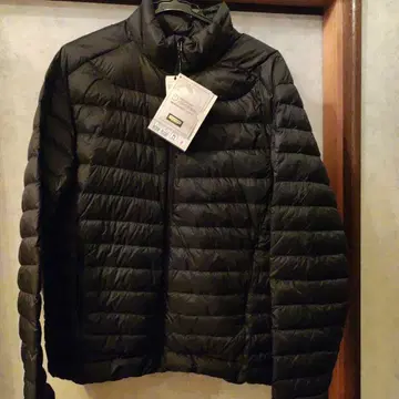 새상품 택 포함 CLOSHI 프리미엄 라이트 다운 자켓 블랙