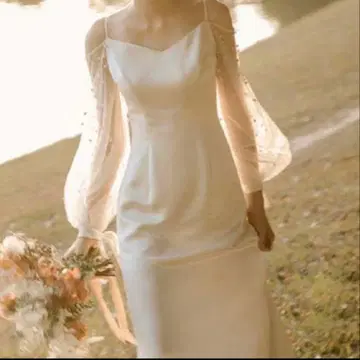 화이트 웨딩 드레스 M 사이즈 2차 모임이나 파티에도