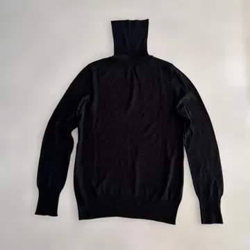 캐시미어 혼방 블랙 터틀넥 니트 M