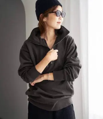 캐릭터스 plage 별주 CALUX ZIP 풀오버