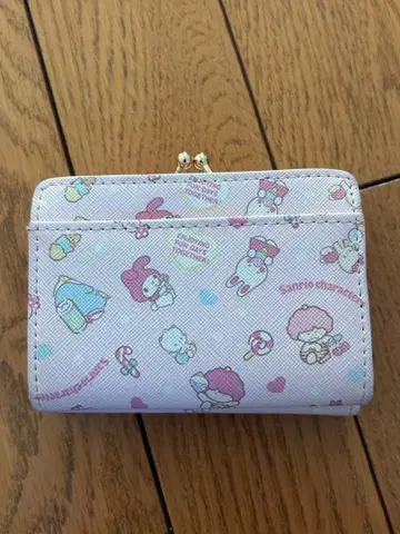 산리오 캐릭터 3단 폴더형 지갑