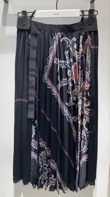 sacai 2025AW 페이즐리 프린트 스커트 [ 미사용 ]