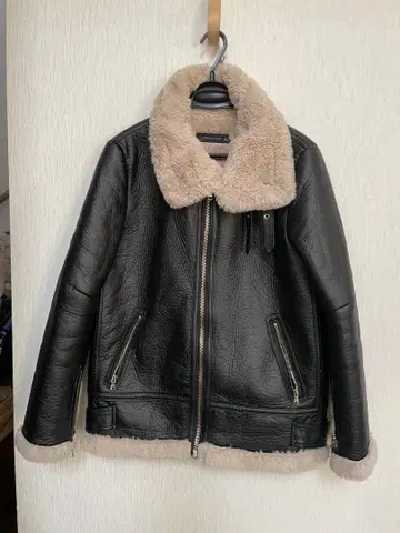 ZARA WOMAN 블랙 가죽 자켓 M