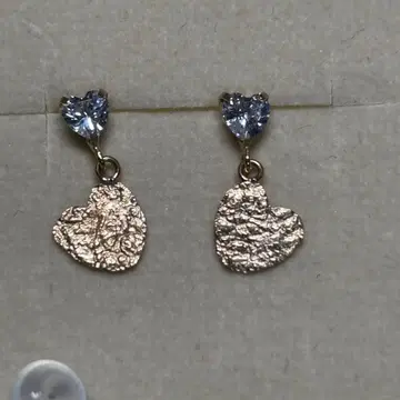 새상품 츠츠미 큐빅 K10YG 귀걸이 하트 K10