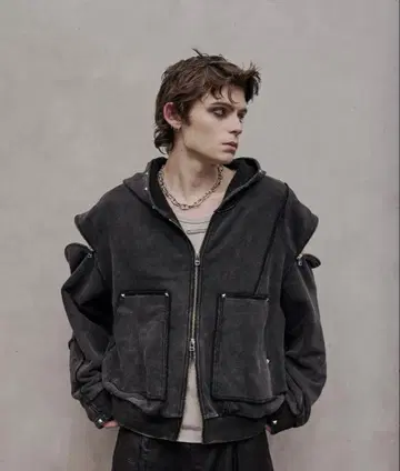 VI E DIT 숄더 슬릿 스터드 후디