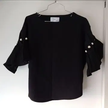 Vin 펄 장식 프릴 5부 소매 티셔츠