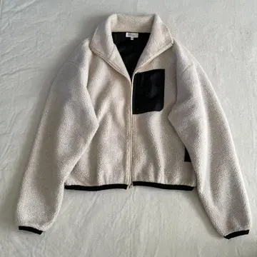 새상품급 nilway 보아 지퍼 자켓 숏 기장 아이보리/블랙 L 사이즈