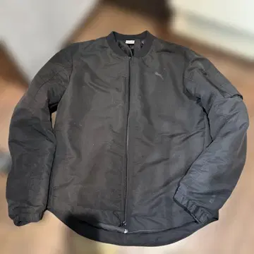 새상품급 PUMA 푸마 봄버 자켓 MA-1 블랙 다운 자켓