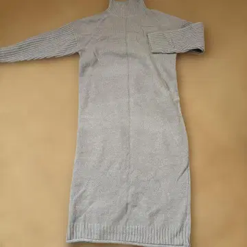 그레이 차콜 터틀넥 니트 원피스