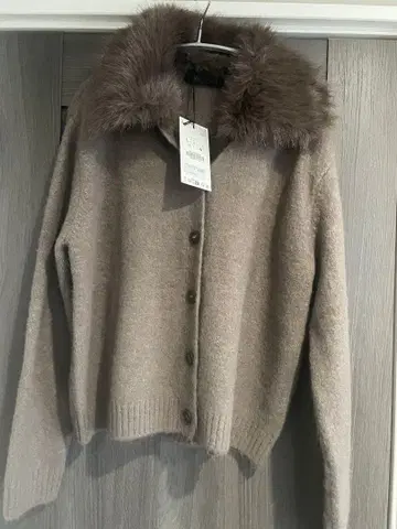 [ ZARA ] 퍼 카라 부착 울 혼방 가디건 새상품