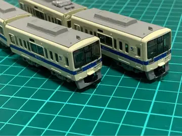 오다큐 8000형 4량 B 트레인 쇼티