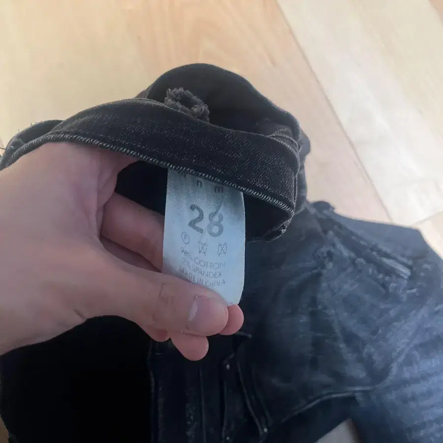 3번째 상품 이미지