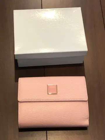 [ 새상품 미사용품 ] 니나리치 NR 핑크 접이식 지갑 박스 포함