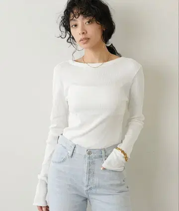 인기 완판템 새상품급 Whim Gazette V 백산 골지 티셔츠