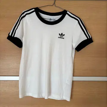 adidas 반팔 T셔츠 M 화이트/블랙