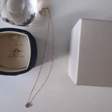 로즈 골드 하트 모양 목걸이